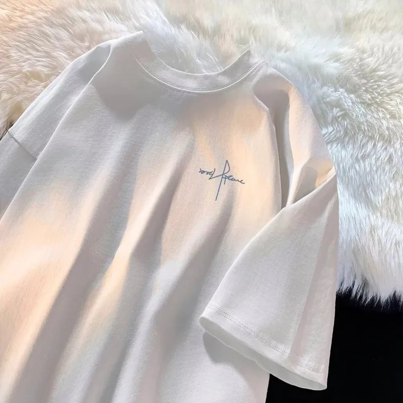 Camiseta con letras minimalistas japonesas