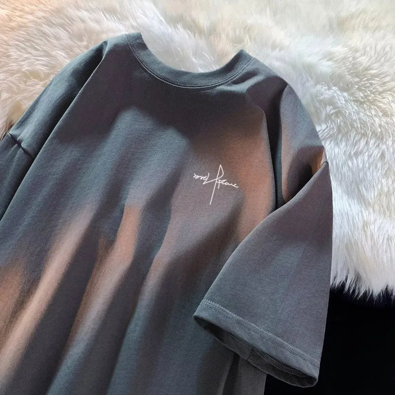 Camiseta con letras minimalistas japonesas