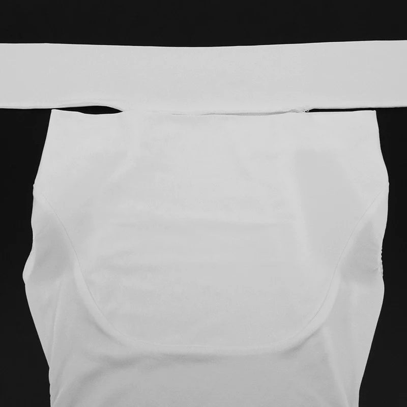 Top Ajustado sin Mangas con Detalles Drapeados / Crop Top Cruzado con Capucha